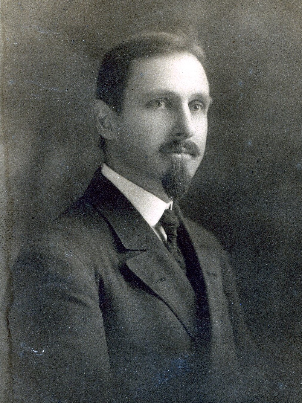 Member portrait of Frederick E. Farrington